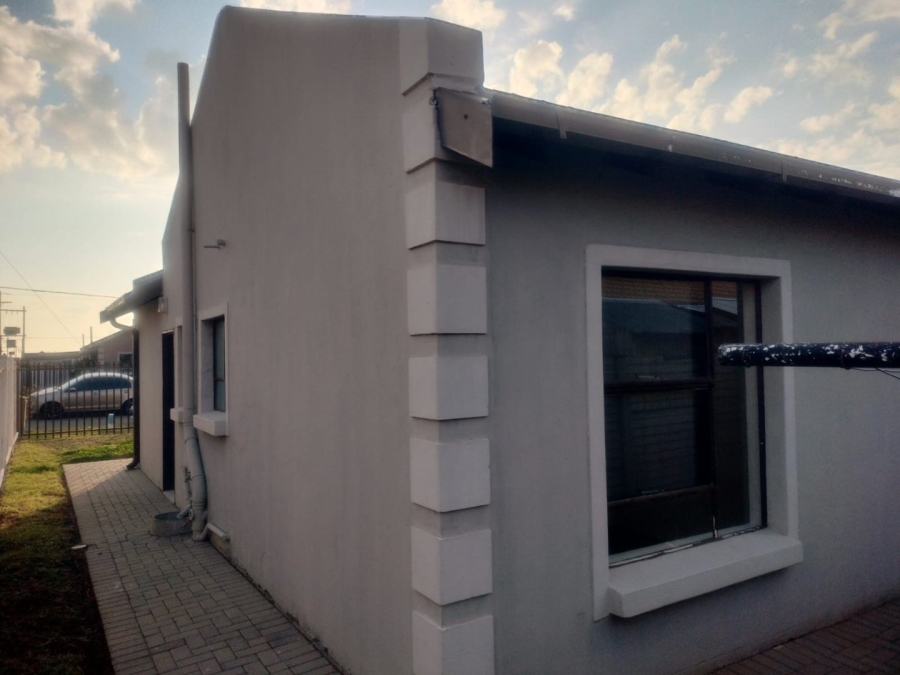 3 Bedroom Property for Sale in Mandela View Free State